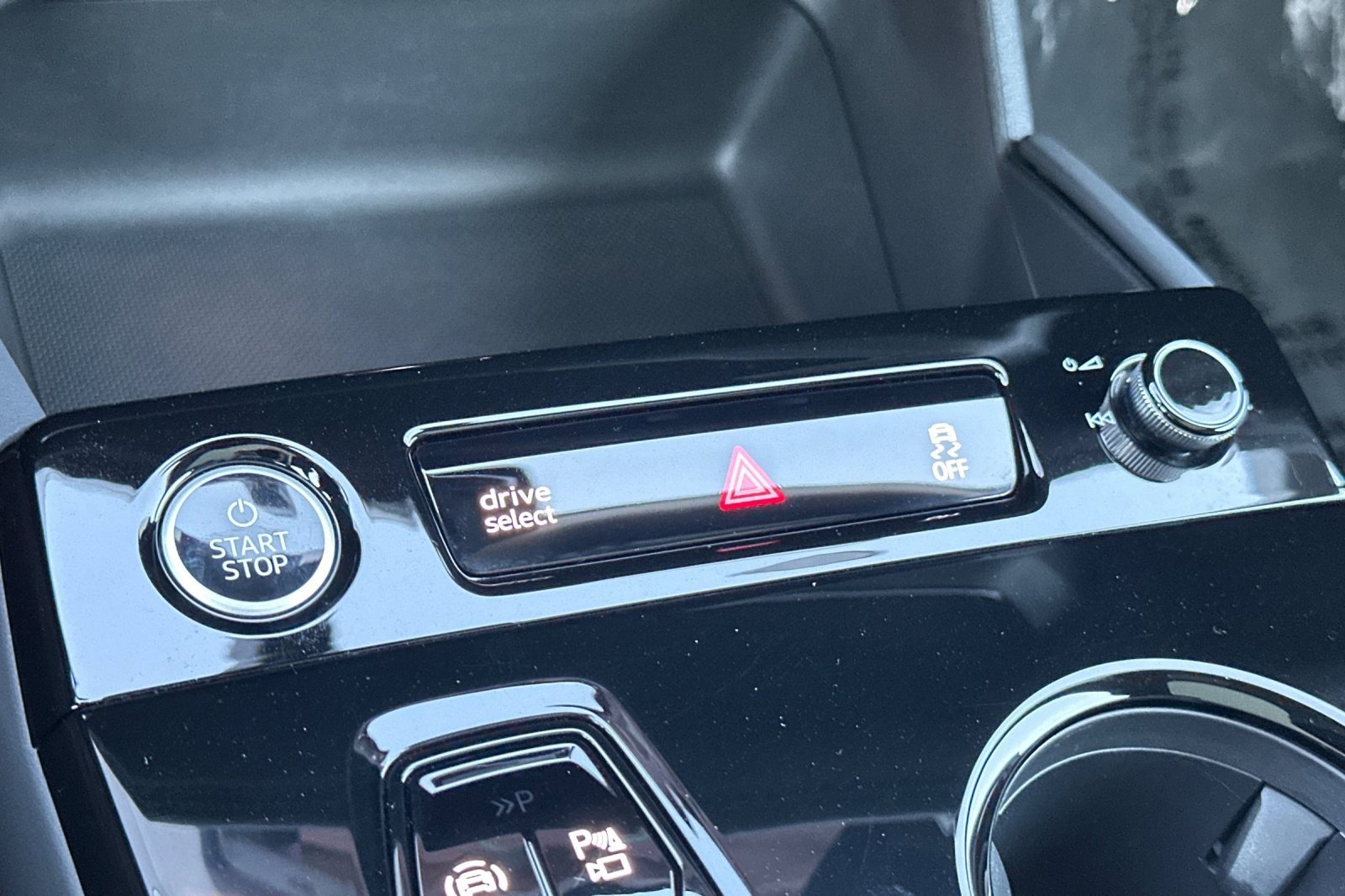 Used 2025 Audi A6 e-tron Premium Plus w/ Premium Plus image 18