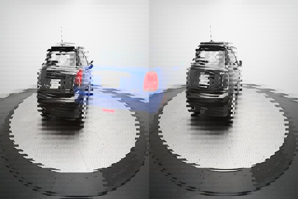 Used 2020 MINI Cooper 4-Door Hardtop image 35