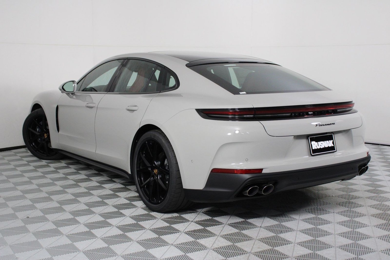 New 2026 Porsche Panamera RWD image 3