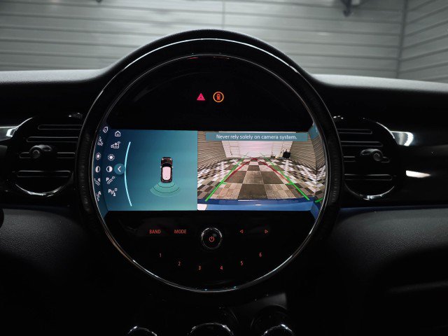 Used 2024 MINI Cooper 4-Door Hardtop FWD image 26