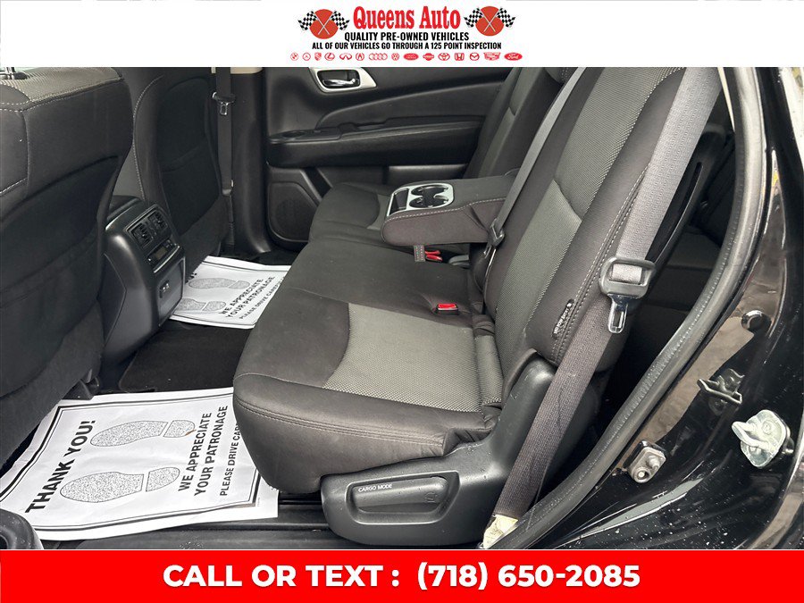 Used 2019 Nissan Pathfinder S AWD/4WD image 11