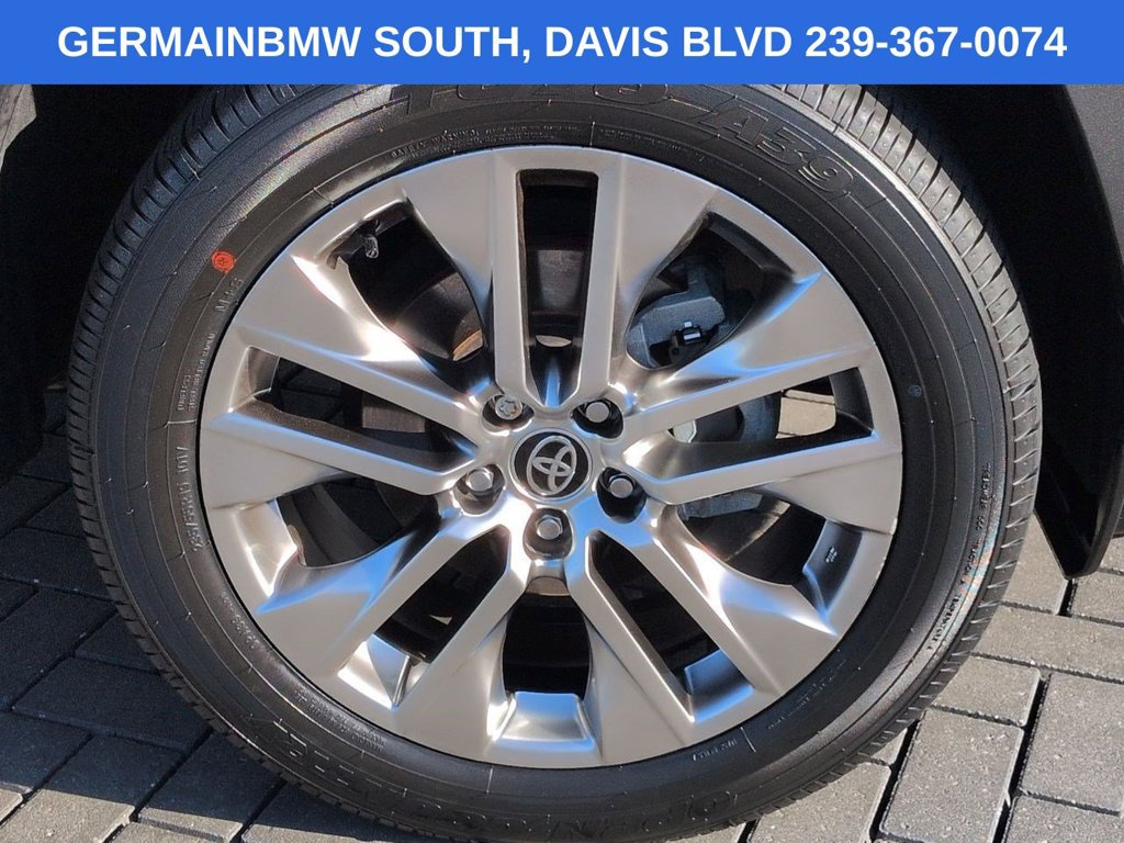 Used 2021 Toyota RAV4 XLE Premium FWD image 12