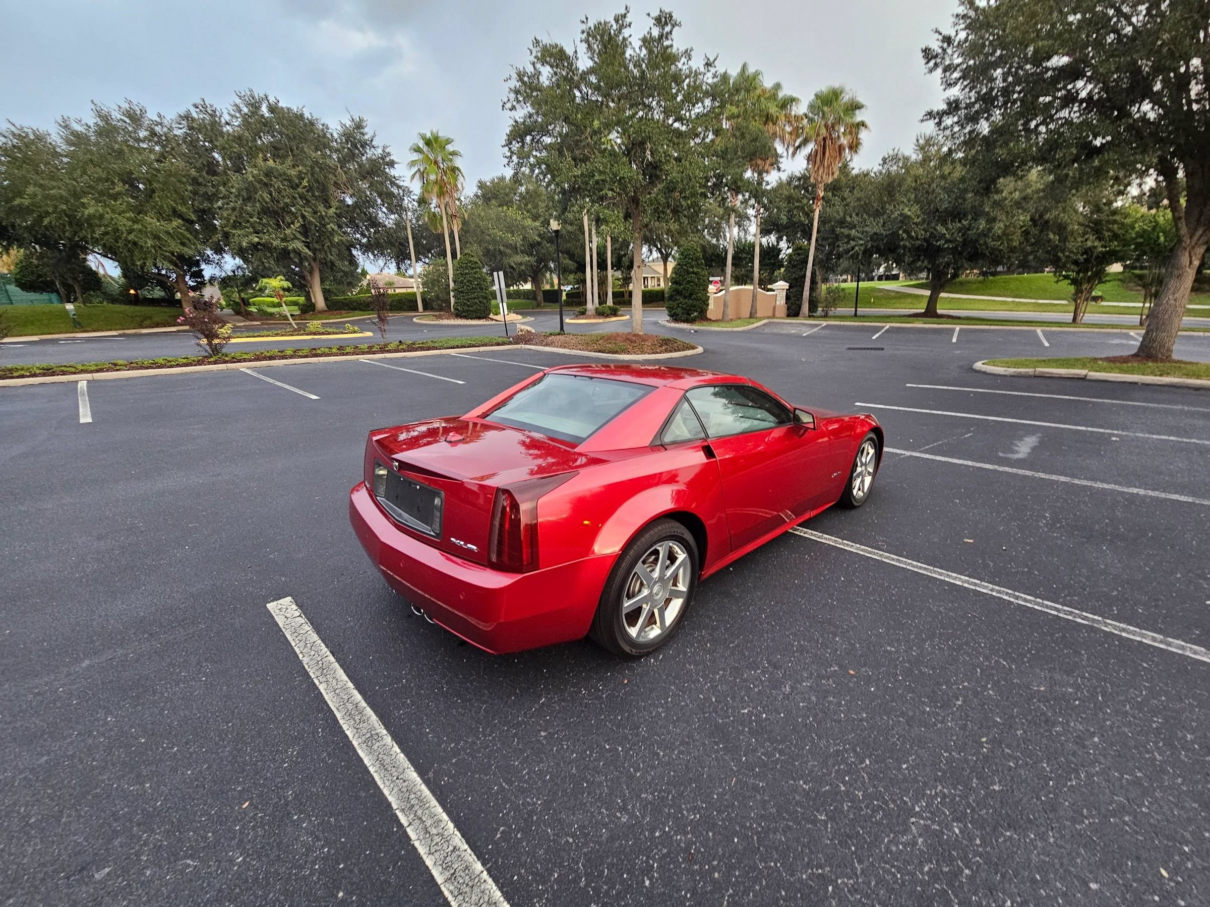 Used 2004 Cadillac XLR RWD image 11