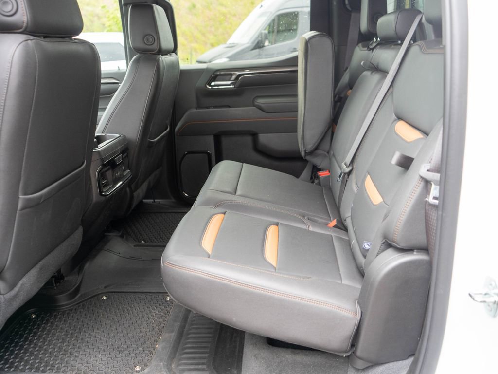 Used 2023 GMC Sierra 1500 AT4 w/ AT4 Preferred Package AWD/4WD image 13