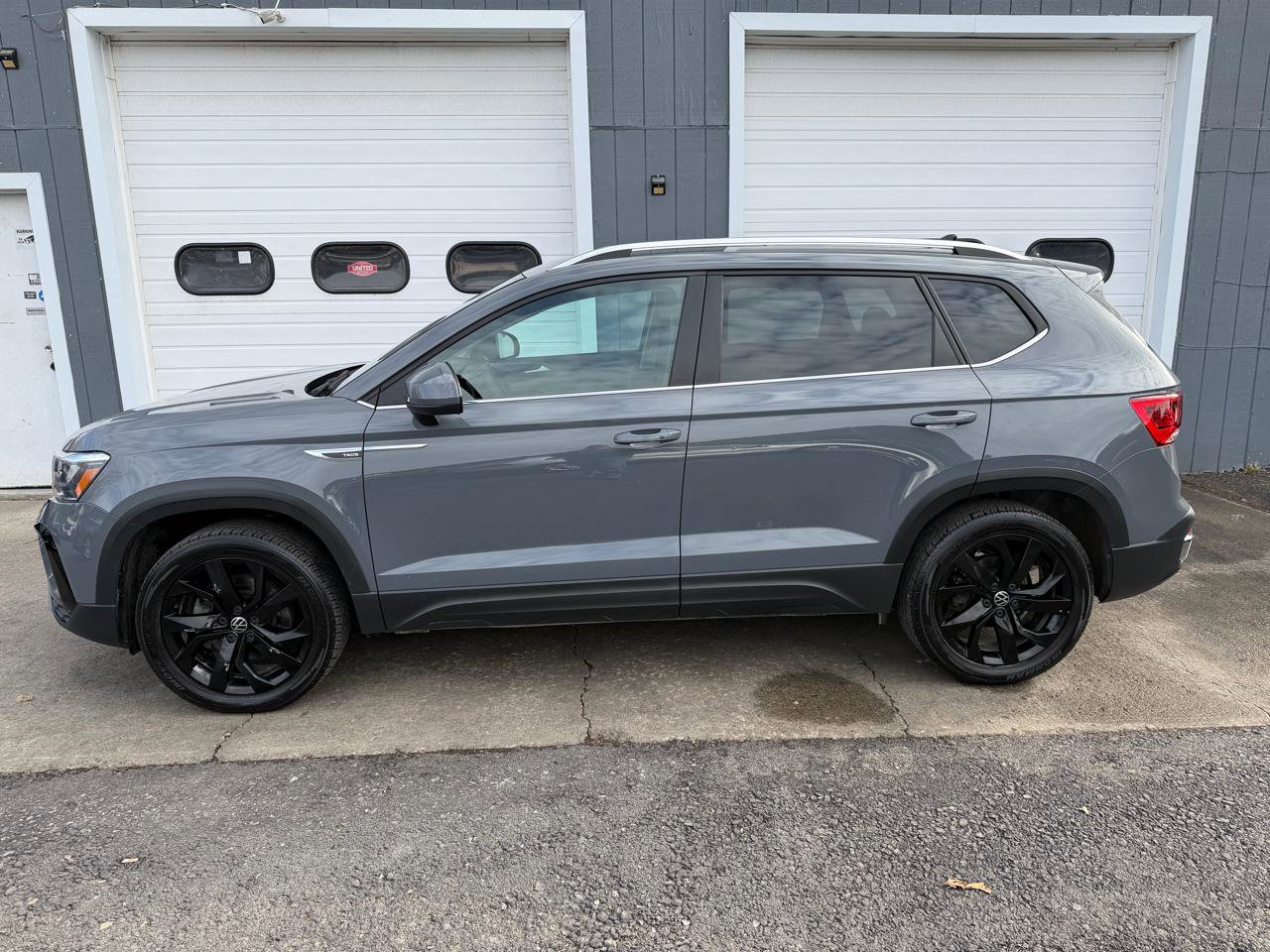 Used 2022 Volkswagen Taos SE image 7