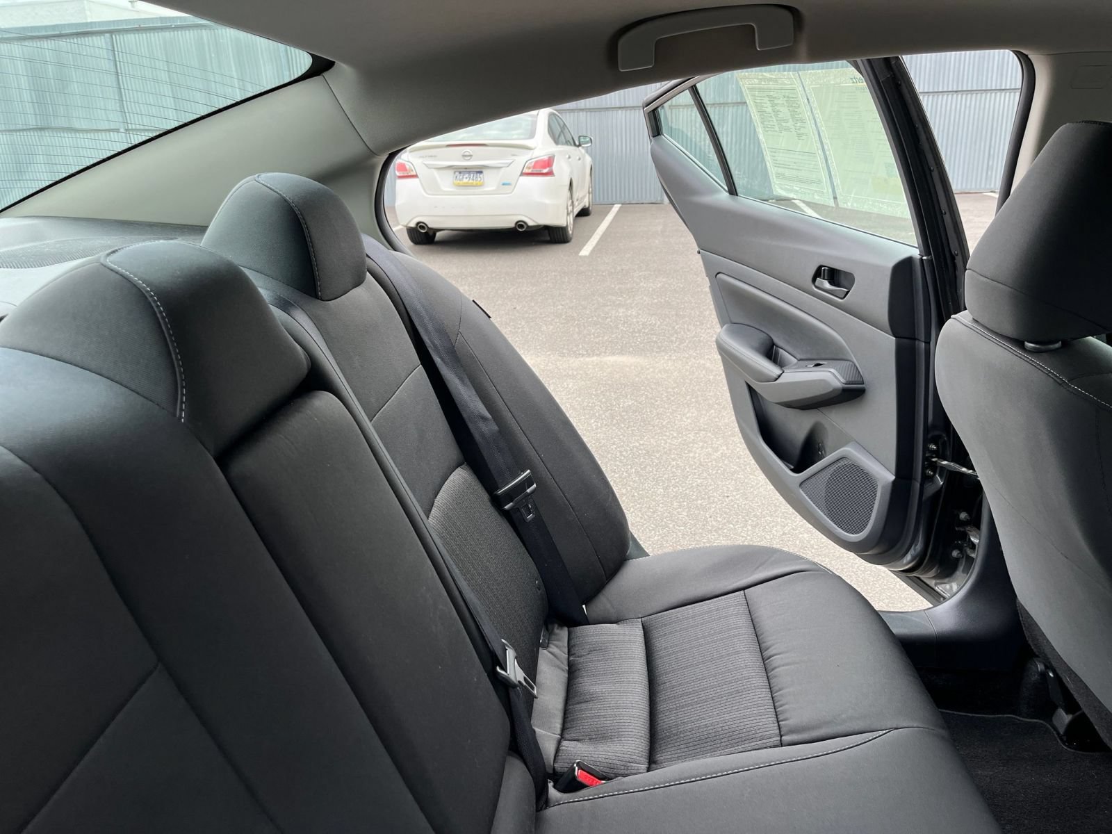 Used 2025 Nissan Altima 2.5 SV FWD image 37