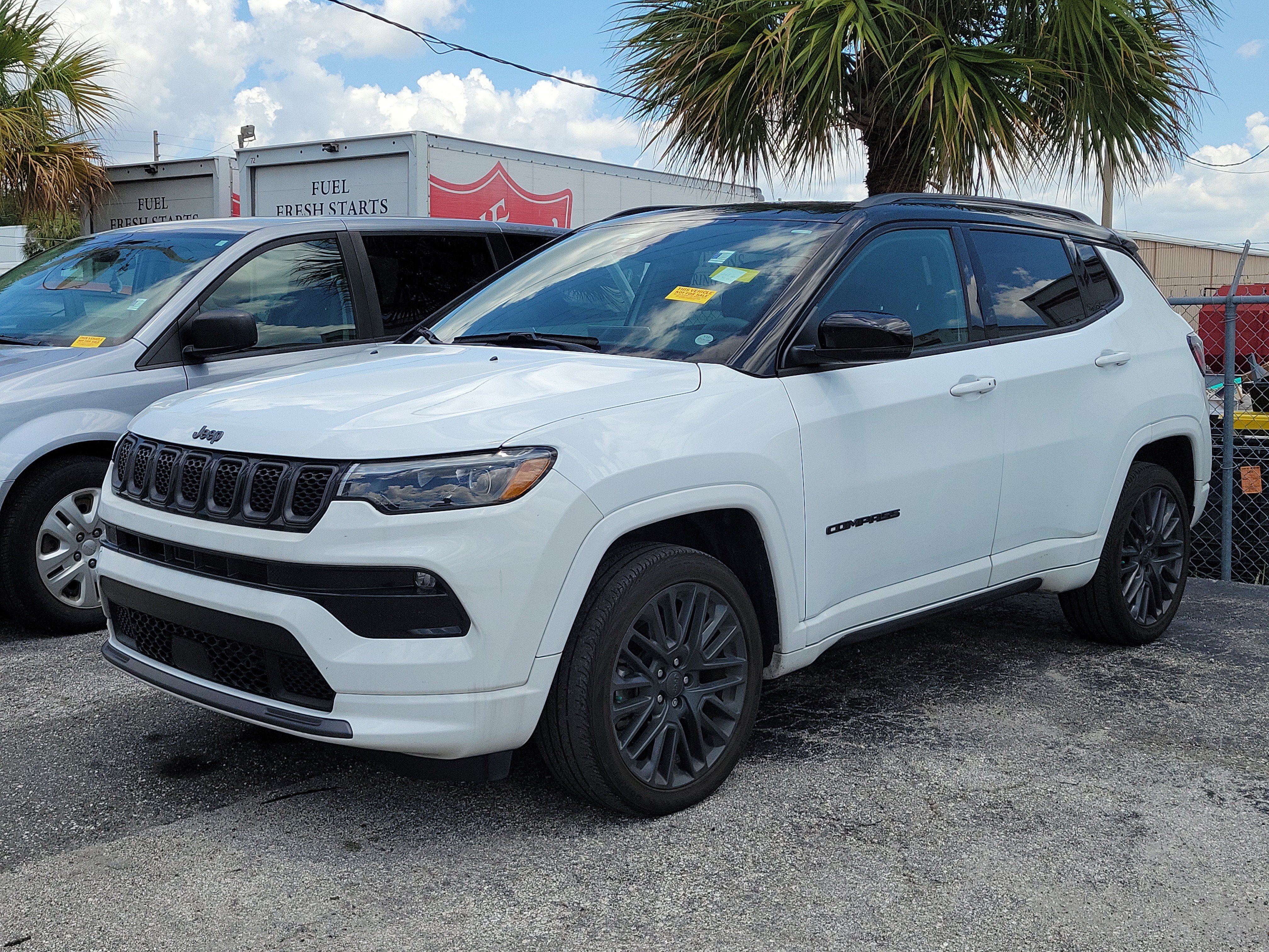 Used 2023 Jeep Compass High Altitude AWD/4WD image 3
