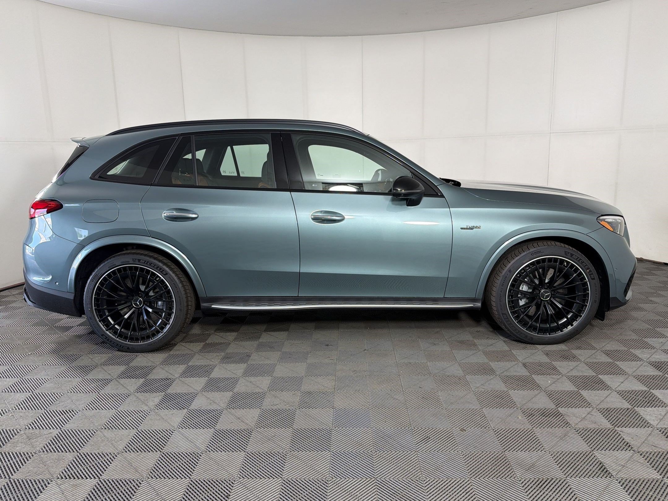 New 2026 Mercedes-Benz GLC 43 AMG 4MATIC image 8