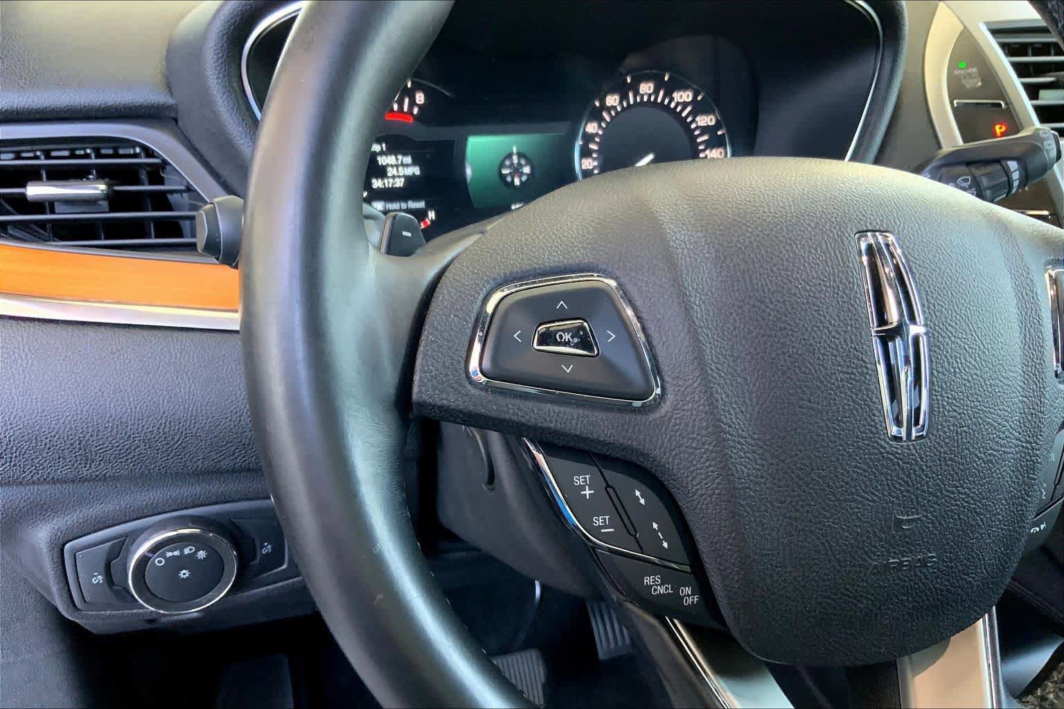Used 2016 Lincoln MKC Reserve image 24