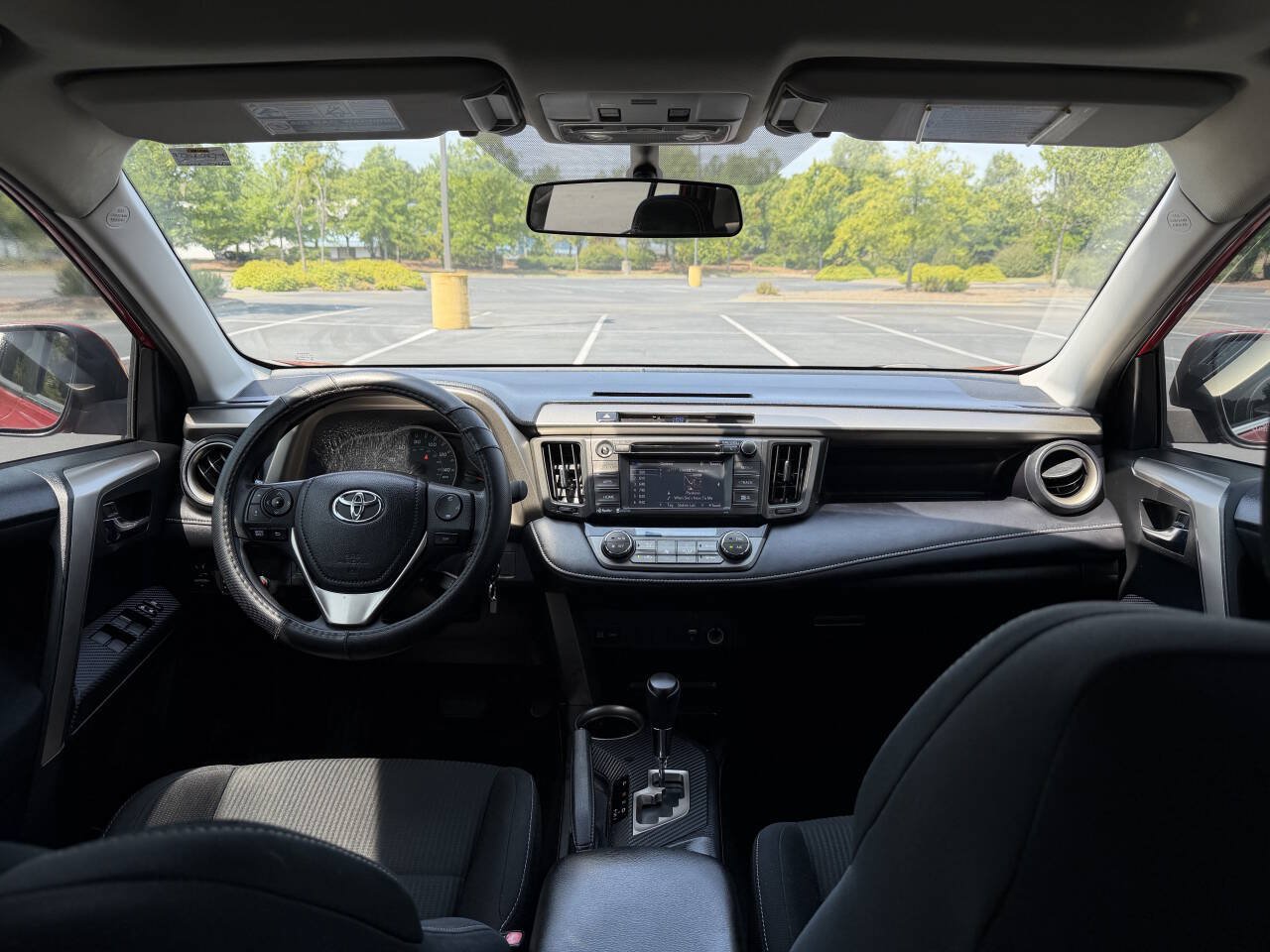 Used 2015 Toyota RAV4 XLE FWD image 20