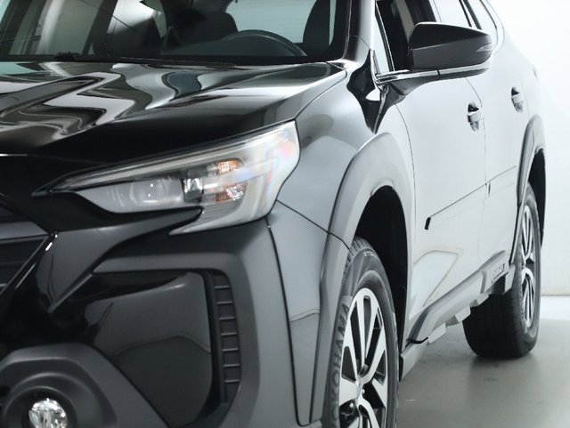 Certified 2023 Subaru Outback Premium image 4