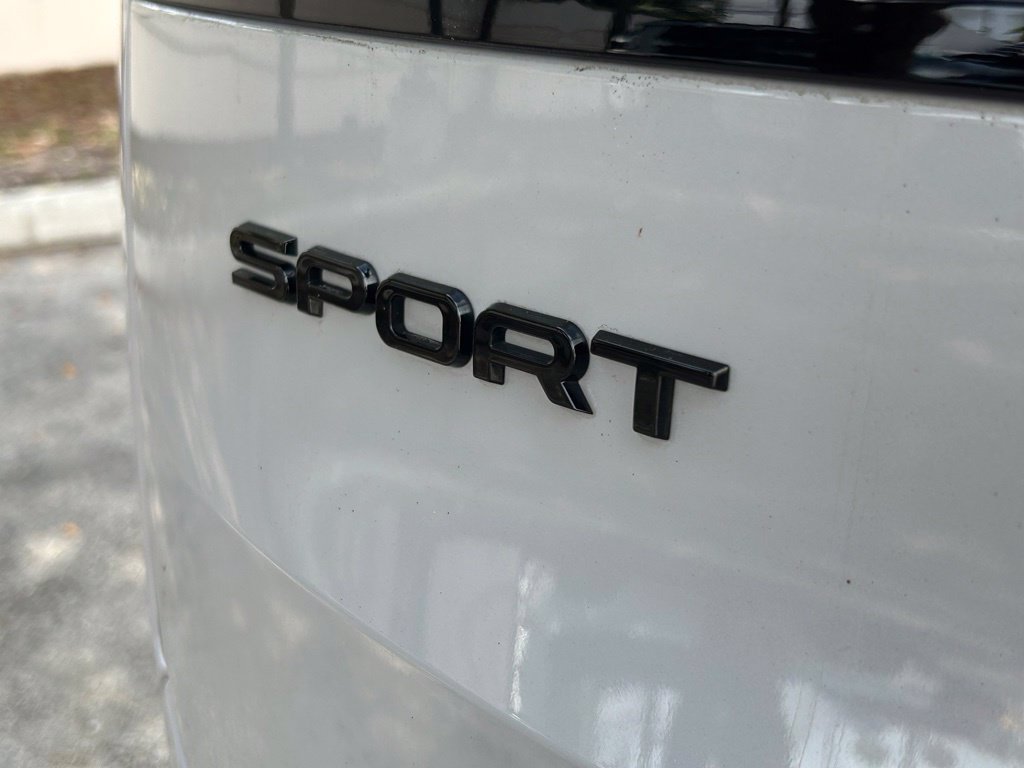 Used 2025 Land Rover Range Rover Sport SE AWD/4WD image 39
