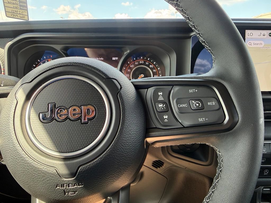 Used 2025 Jeep Gladiator Rubicon AWD/4WD image 23
