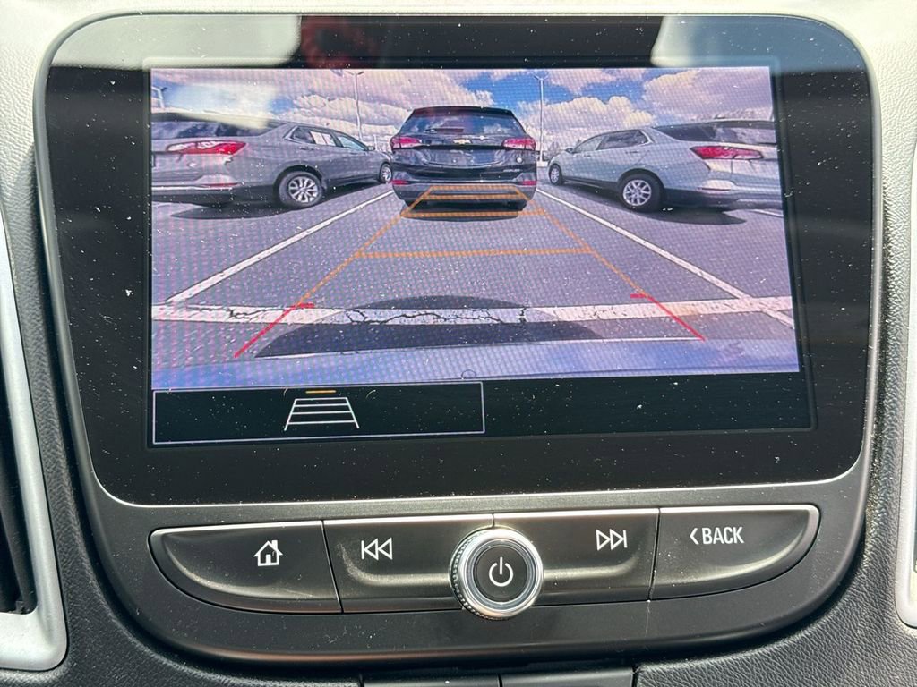 Used 2024 Chevrolet Malibu LT image 17