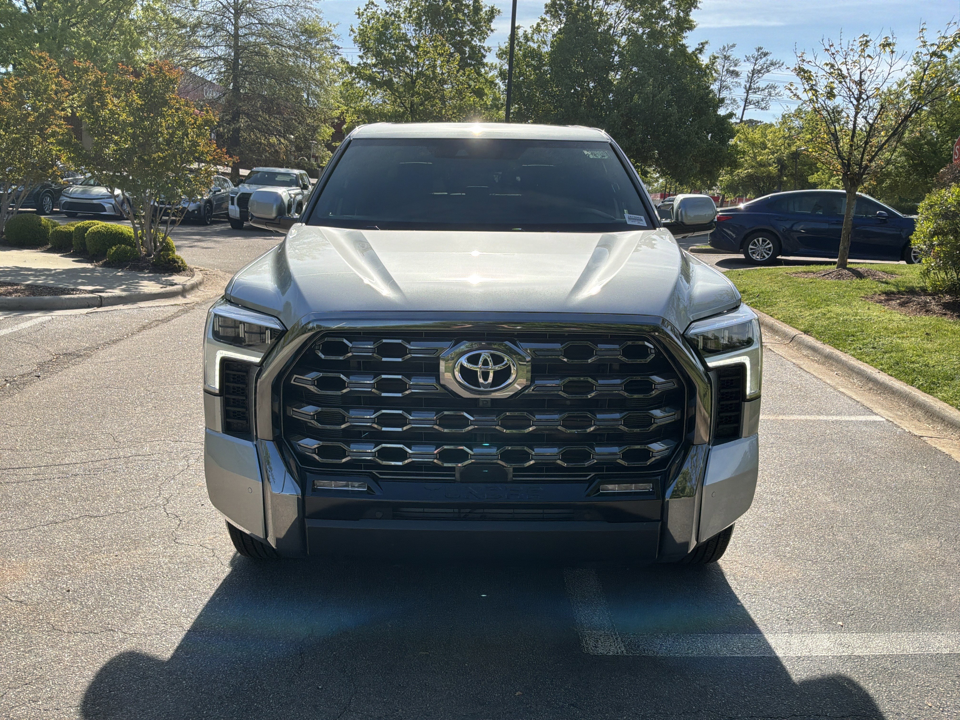 Used 2025 Toyota Tundra Platinum AWD/4WD image 3