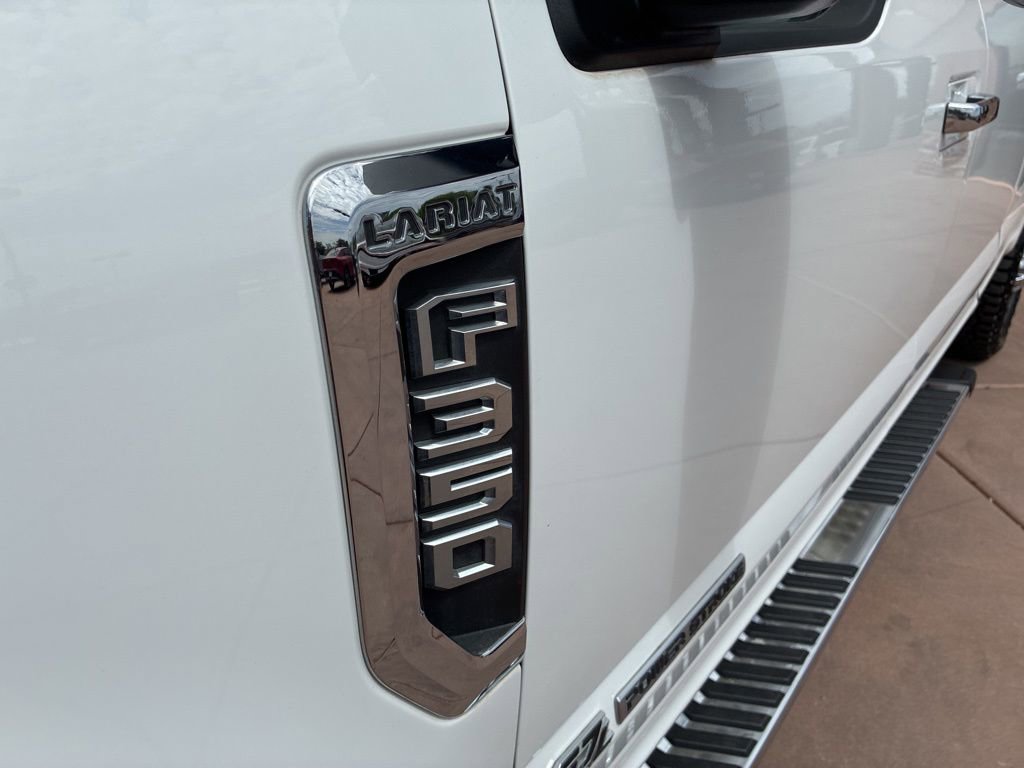Used 2019 Ford F350 Lariat w/ Chrome Package AWD/4WD image 4