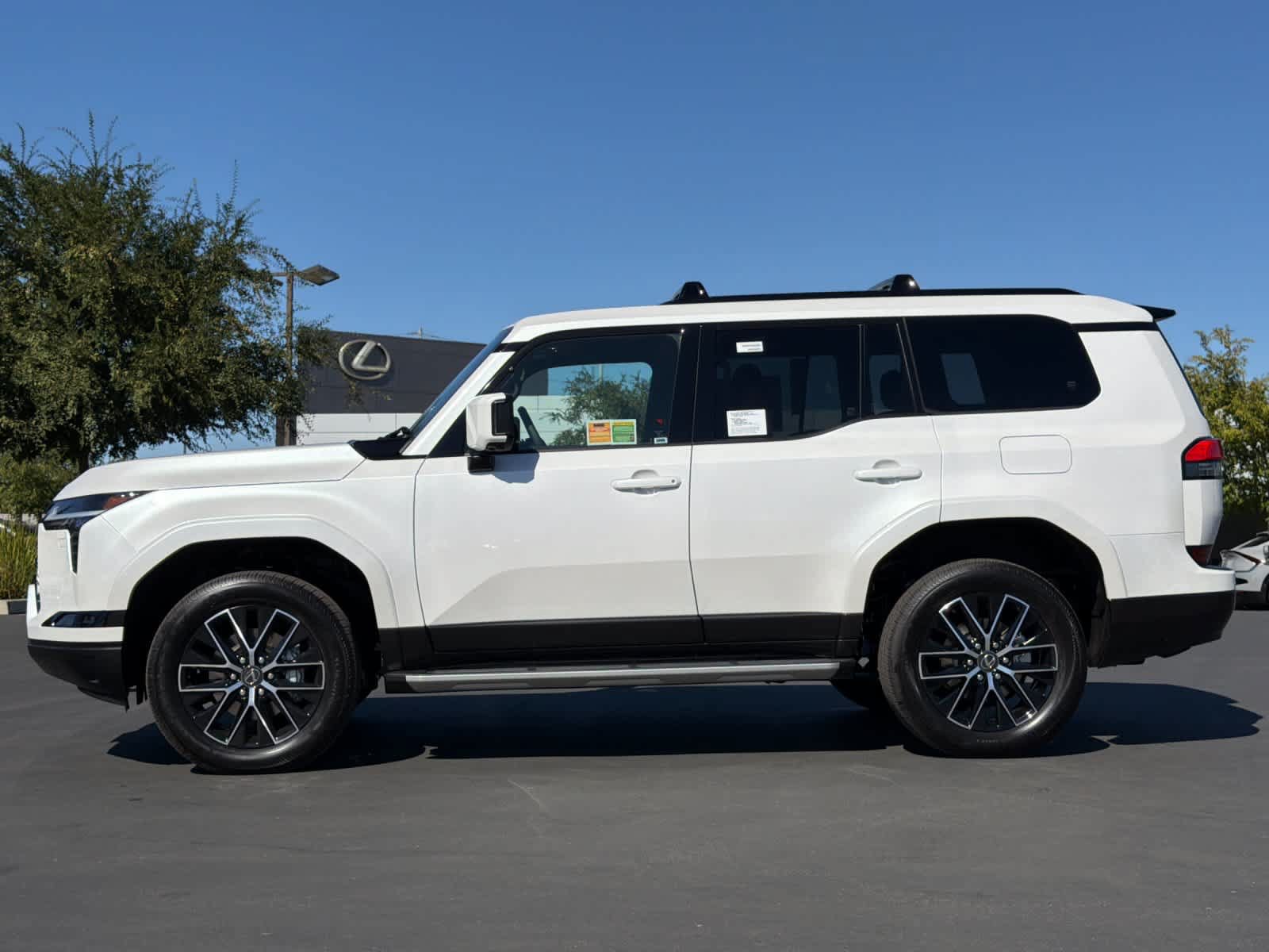 New 2026 Lexus GX 550 w/ Accessory Package (Z1) AWD/4WD image 9