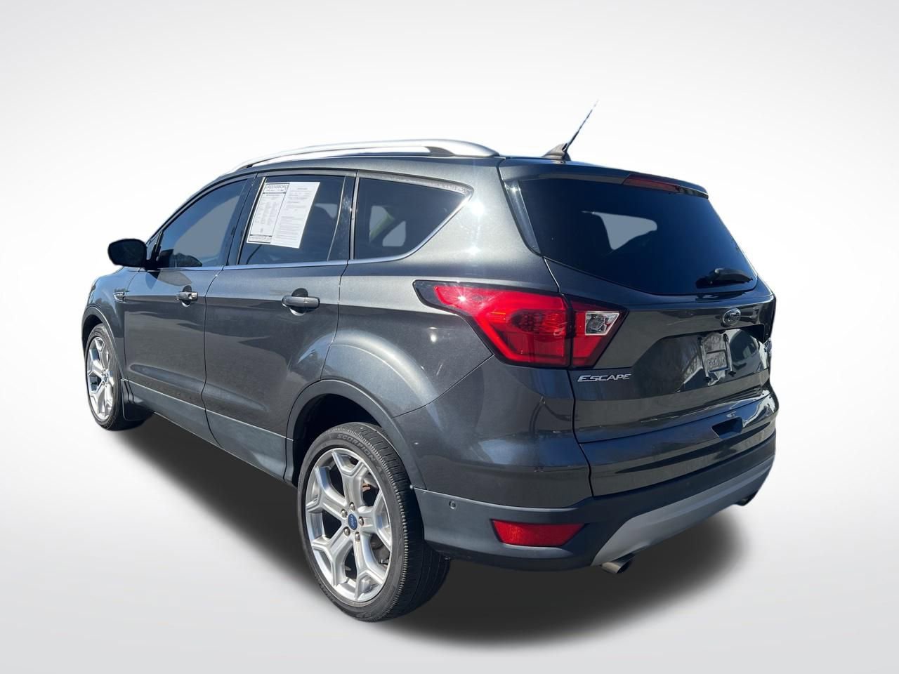 Used 2019 Ford Escape Titanium video 3