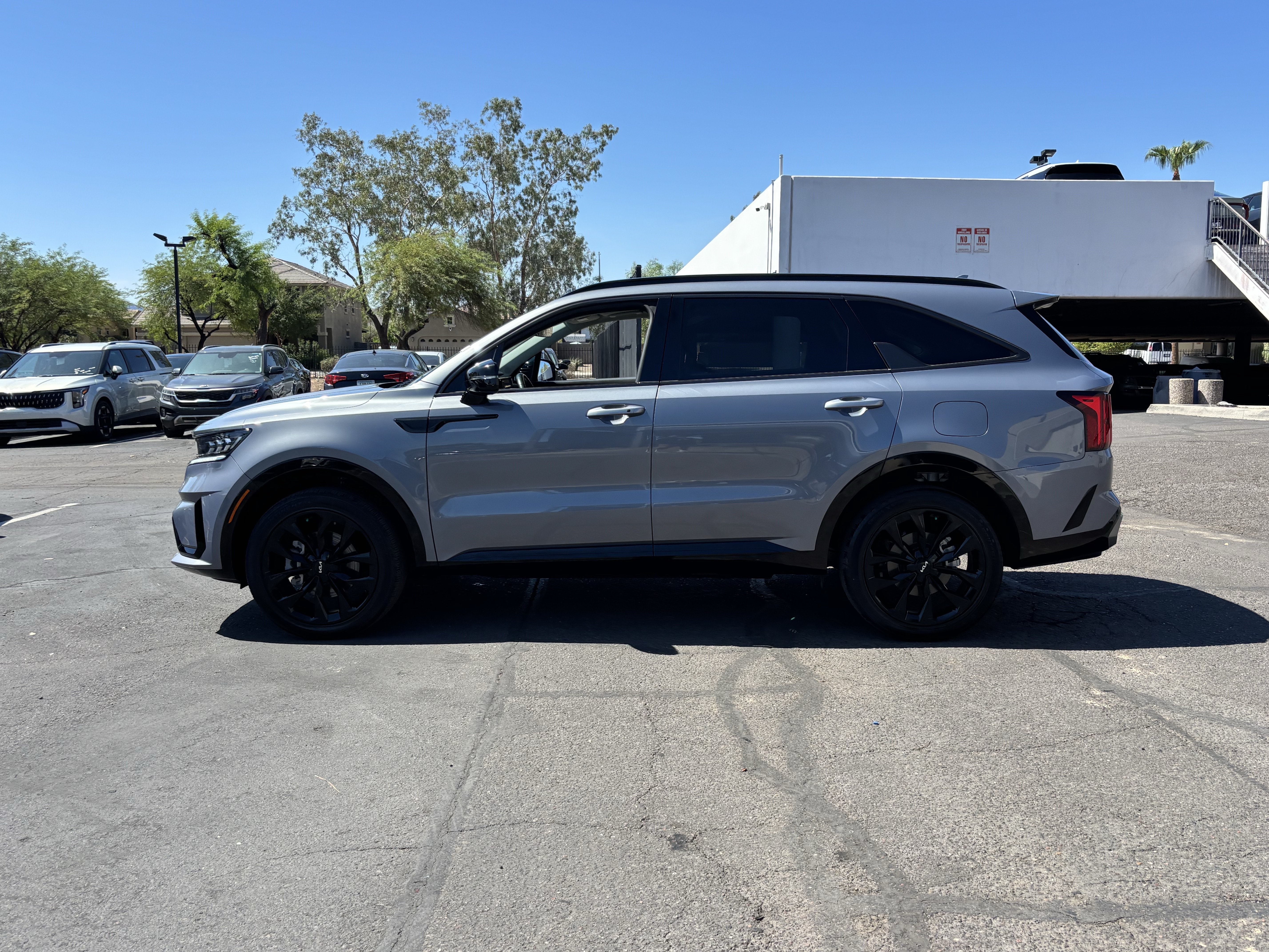 Certified 2023 Kia Sorento SX AWD/4WD image 5