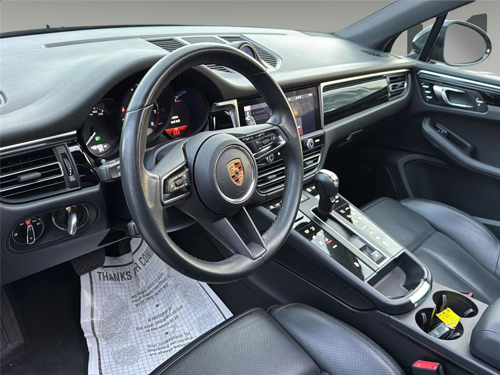 Used 2022 Porsche Macan AWD/4WD image 12