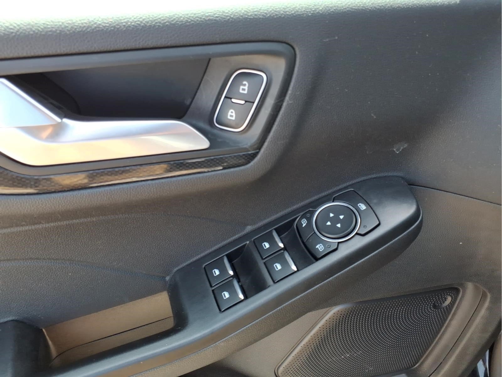 Used 2025 Ford Escape ST-Line w/ Tech Pack #1 AWD/4WD image 13