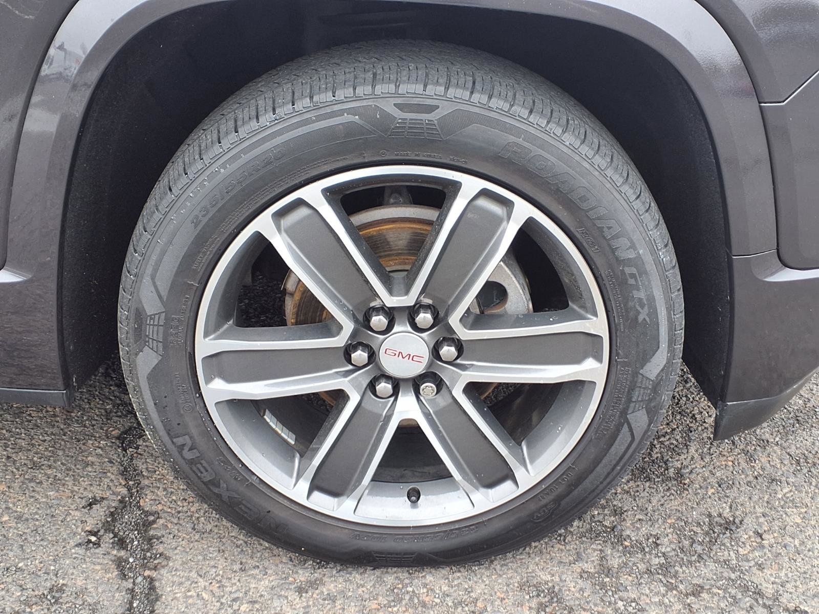 Used 2018 GMC Acadia Denali w/ Technology Package image 10
