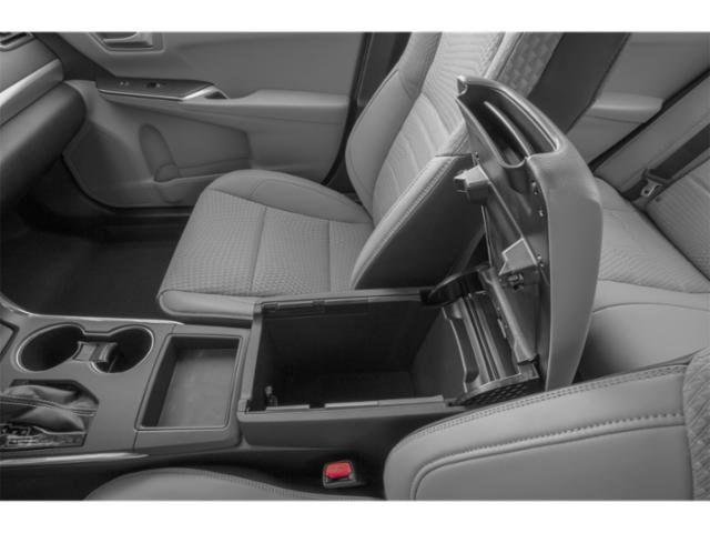Used 2015 Toyota Camry SE FWD image 18