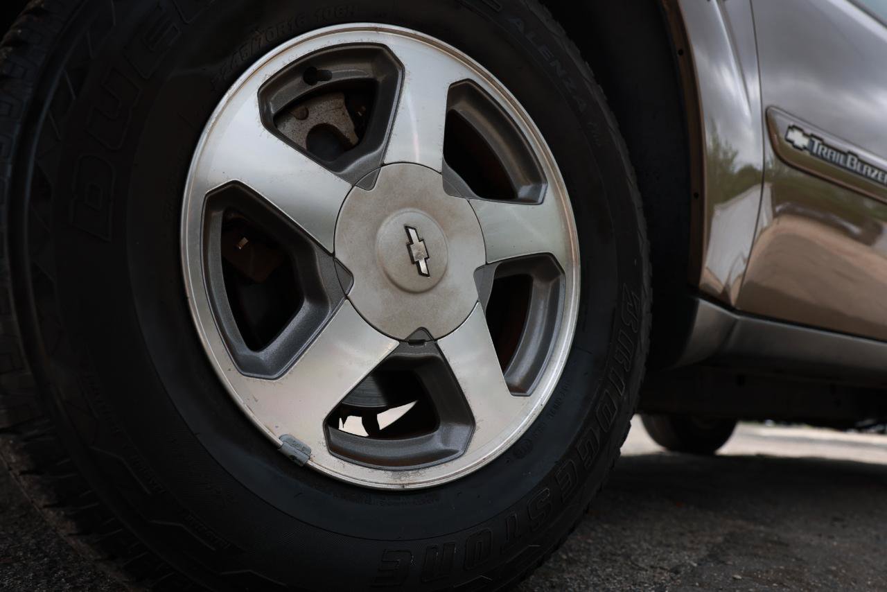 Used 2003 Chevrolet TrailBlazer LT image 33