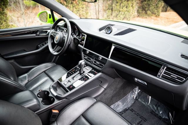 Used 2022 Porsche Macan S w/ Premium Package Plus image 27