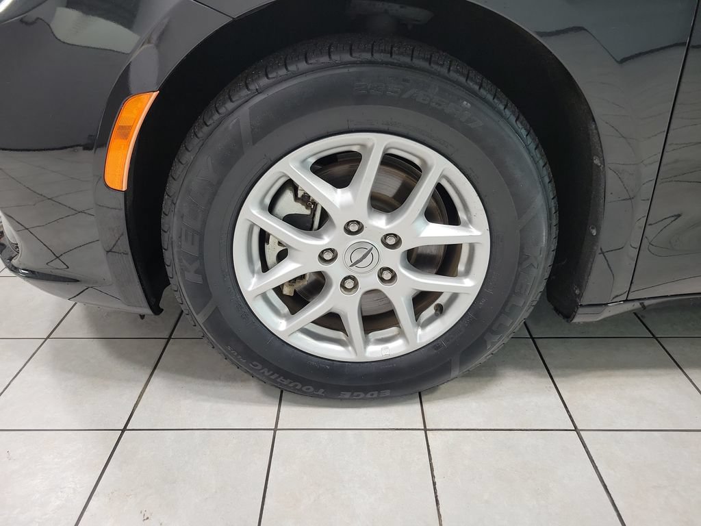 Certified 2023 Chrysler Pacifica Touring-L FWD image 42