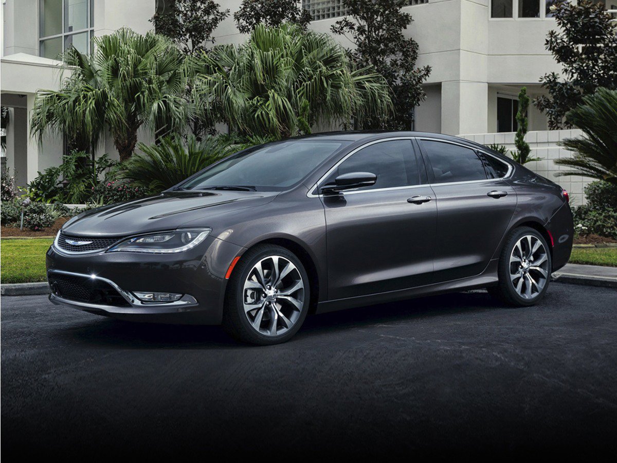 Used 2015 Chrysler 200 Limited FWD image 1