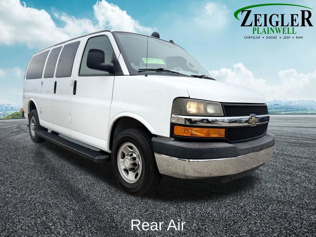 Used 2016 Chevrolet Express 2500 LT w/ LT Preferred Equipment Group RWD image 7