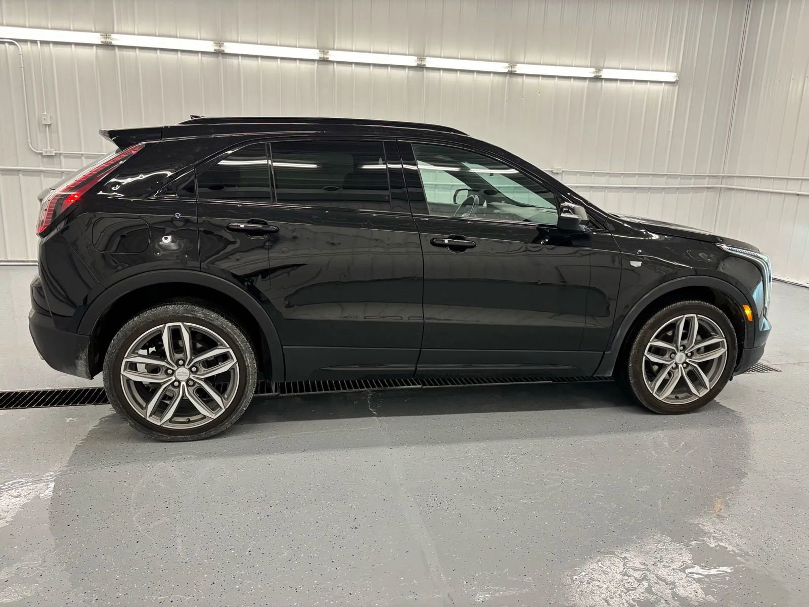 Used 2023 Cadillac XT4 Sport w/ Sun And Sound Package image 3