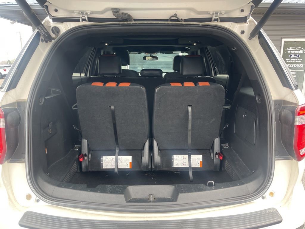 Used 2019 Ford Explorer XLT w/ Equipment Group 202A image 7