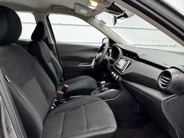Used 2024 Nissan Kicks S image 17