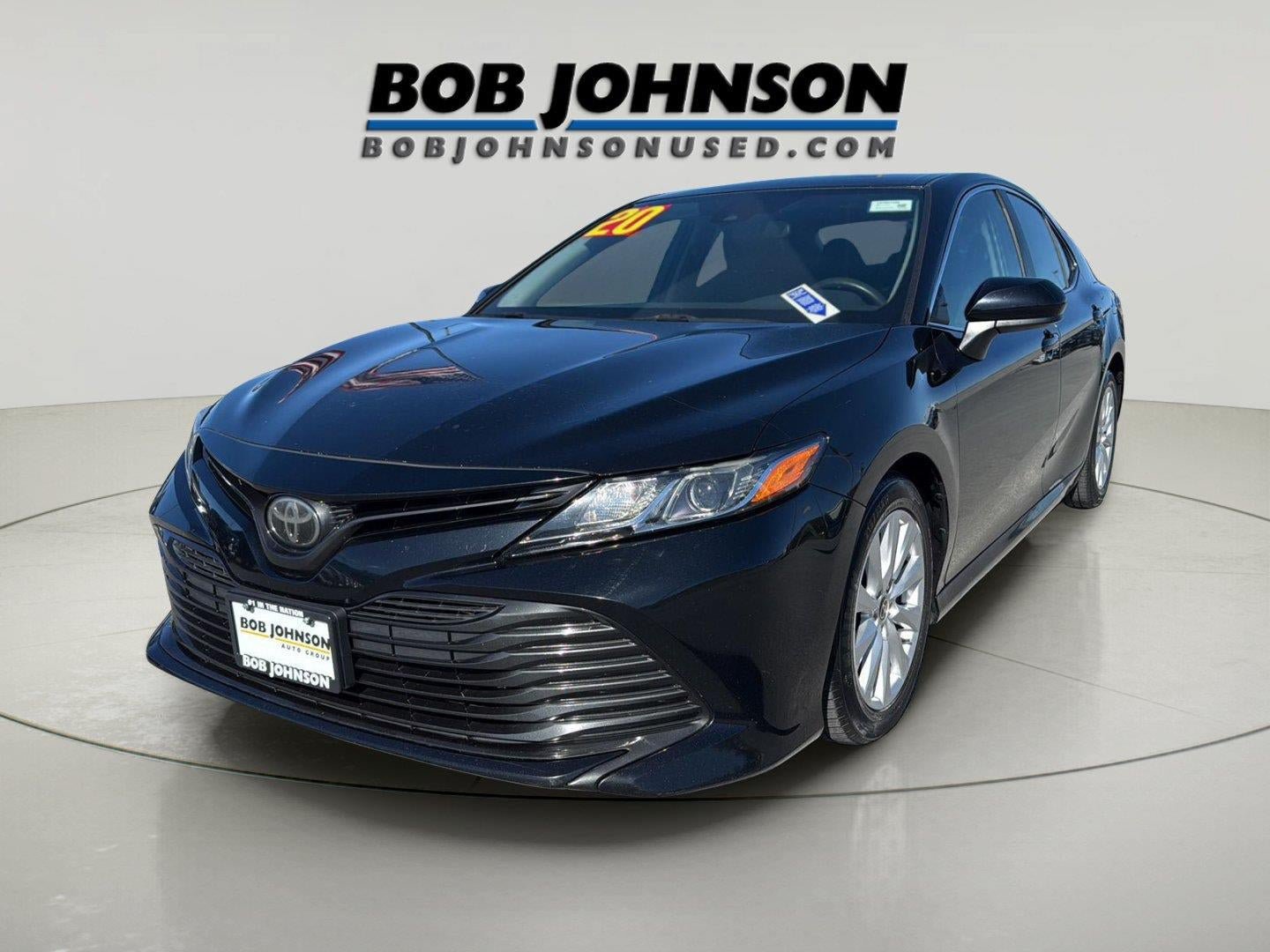 Used 2020 Toyota Camry LE FWD image 3
