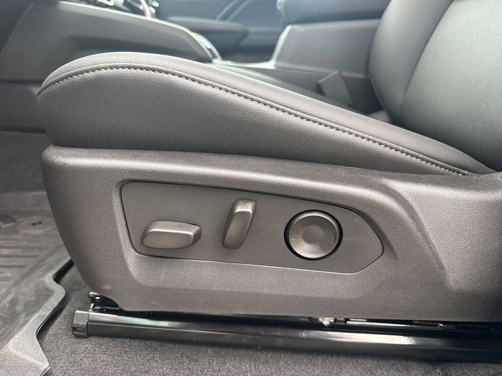New 2026 GMC Canyon Elevation w/ Convenience Package AWD/4WD image 18