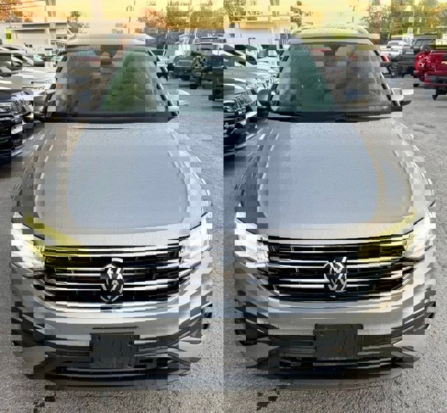 Used 2022 Volkswagen Tiguan SE image 7
