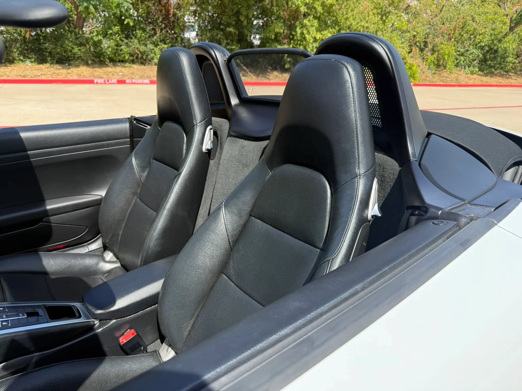 Used 2018 Porsche 718 Boxster RWD image 12