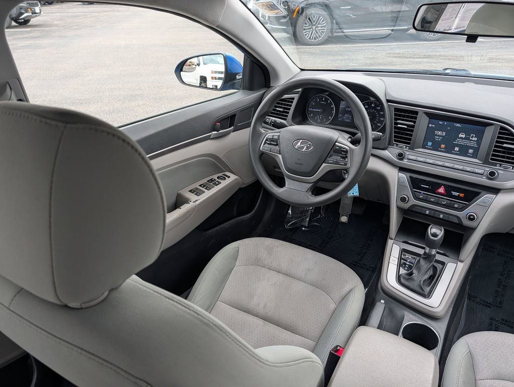 Used 2017 Hyundai Elantra SE image 9
