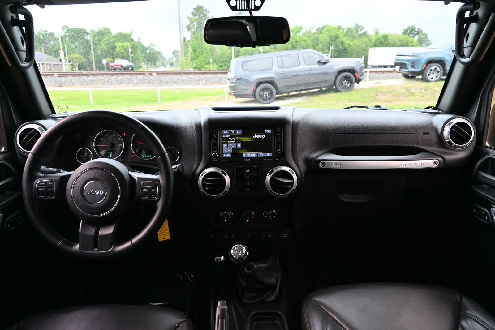 Used 2016 Jeep Wrangler Unlimited Sahara w/ Connectivity Group image 19