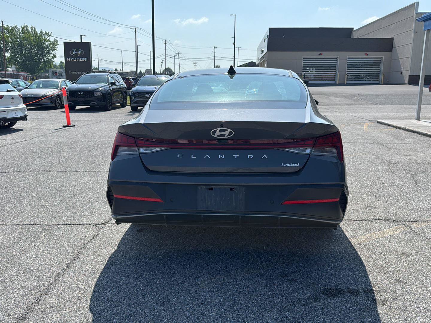 Certified 2024 Hyundai Elantra Limited FWD image 4