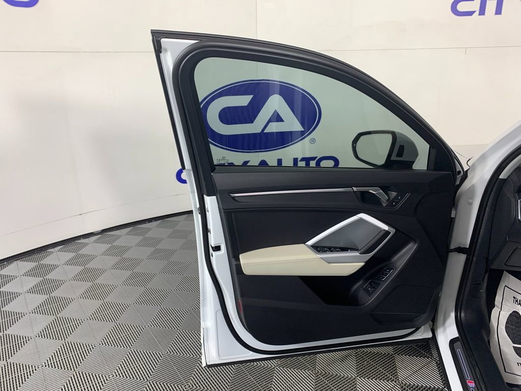 Used 2022 Audi Q3 2.0T Premium Plus w/ Premium Plus Package AWD/4WD image 14