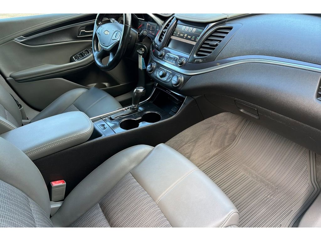 Used 2016 Chevrolet Impala LT image 17