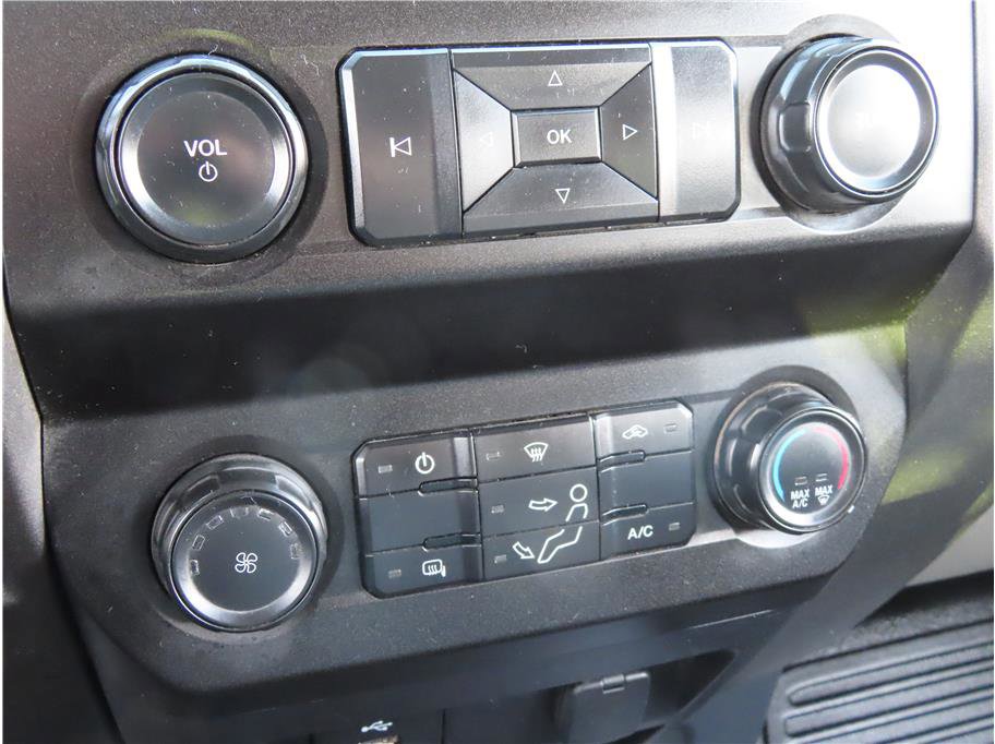 Used 2022 Ford F550 XL w/ Power Equipment Group image 18