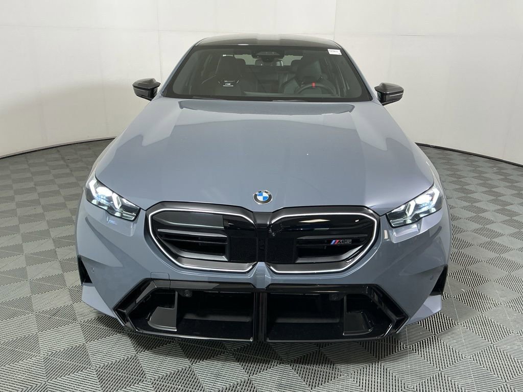 New 2026 BMW M5 w/ Carbon Package image 2