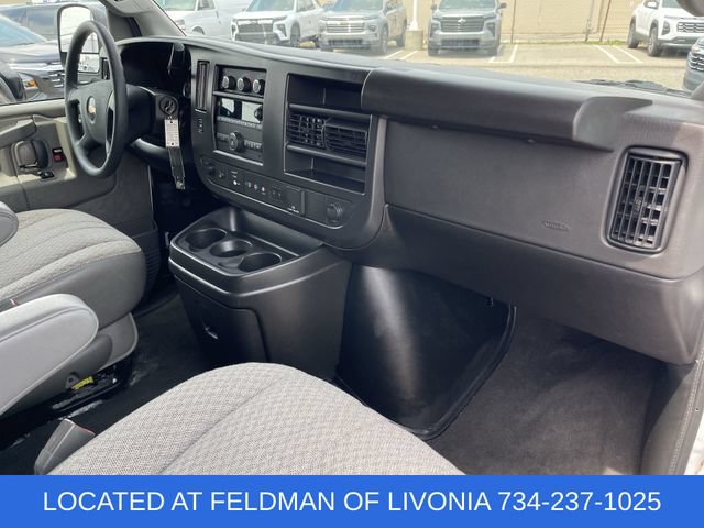 Used 2025 Chevrolet Express 3500 LT w/ LT Preferred Equipment Group RWD image 25
