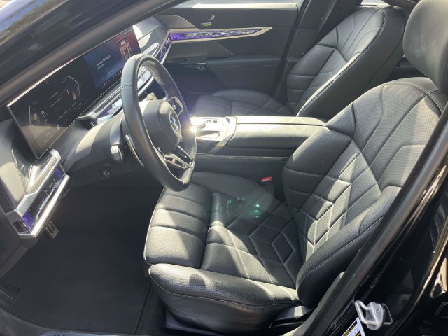 Used 2026 BMW 740i RWD image 15