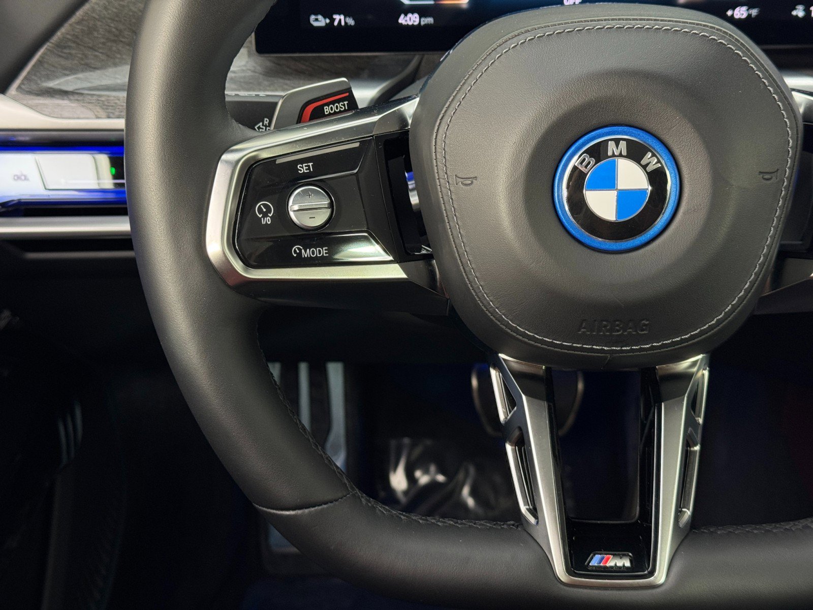 Used 2024 BMW i7 xDrive60 image 23