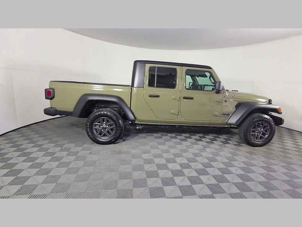 Used 2026 Jeep Gladiator Sport AWD/4WD image 36
